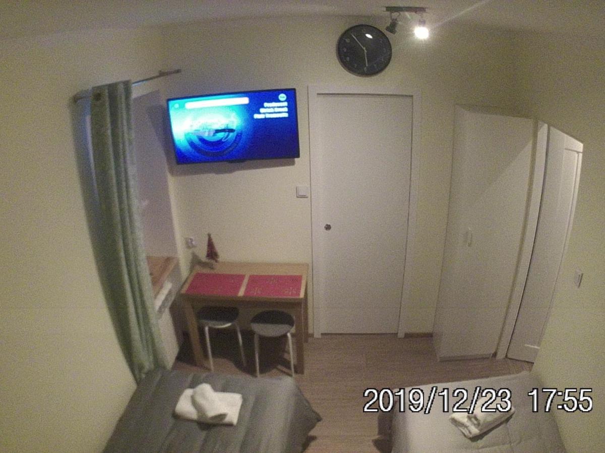 Rent0Nline Brwinow Rooms מראה חיצוני תמונה